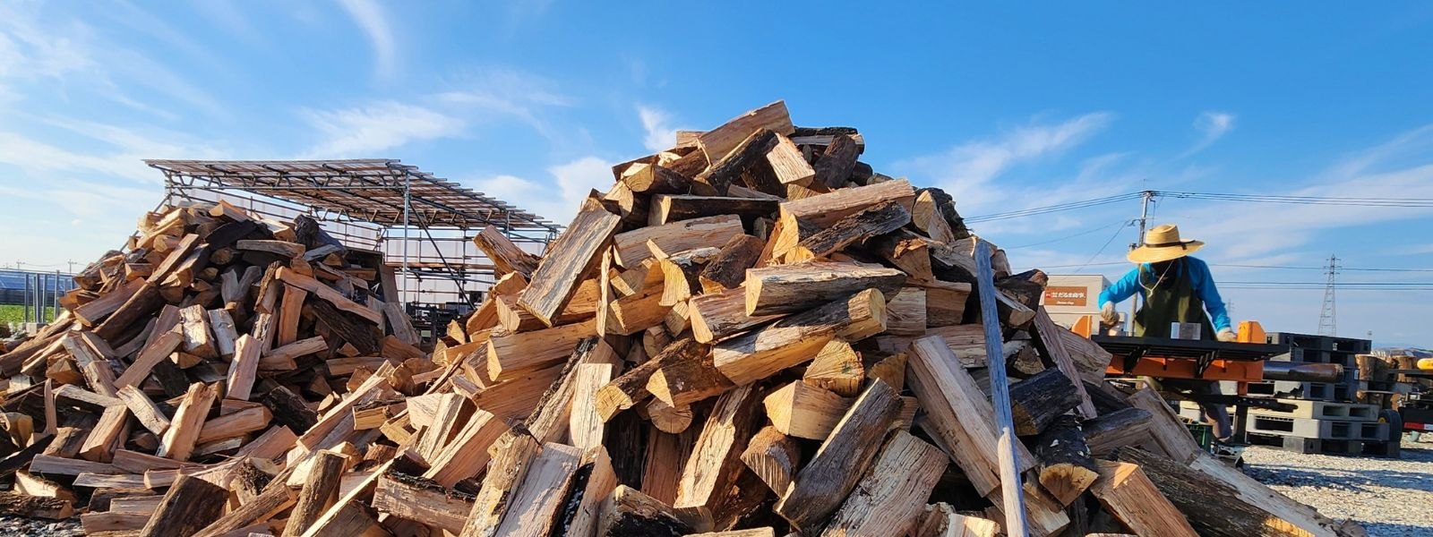 niikawa firewoodの作業風景